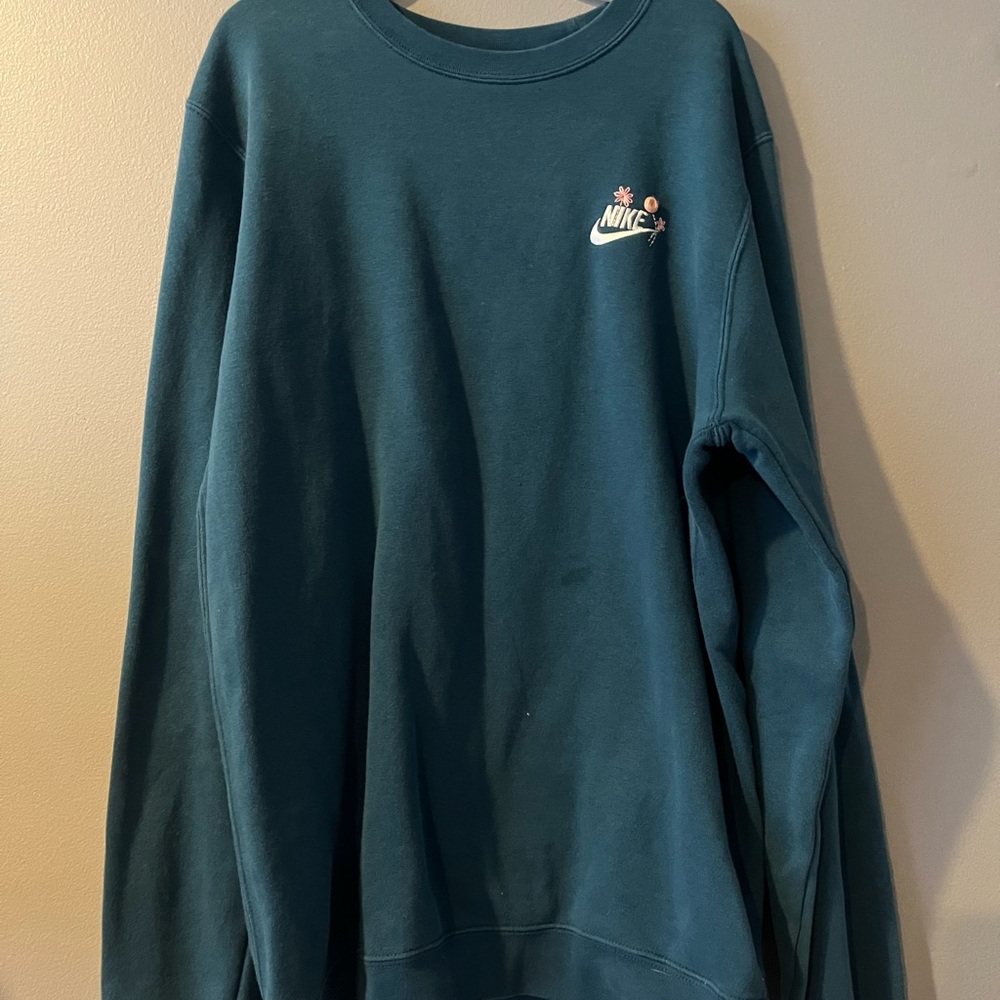 Nike crewneck